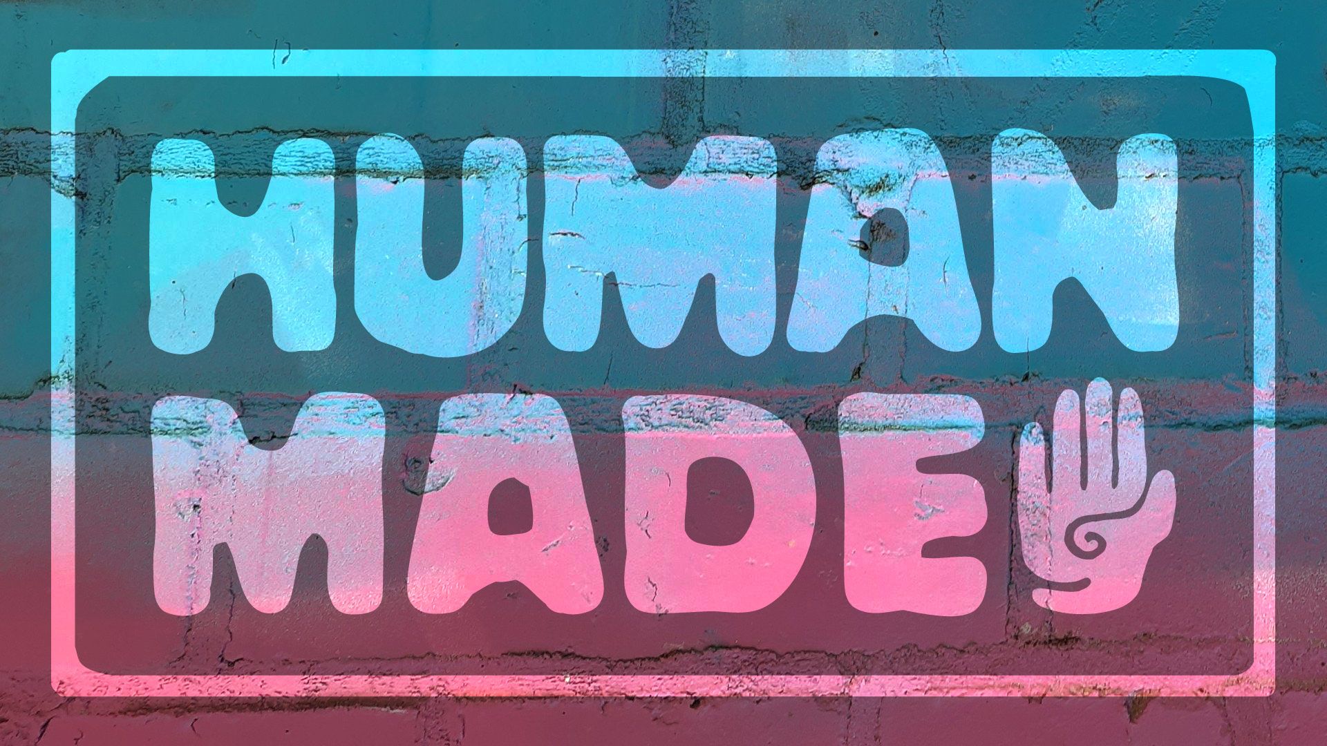 Human-Made Logo auf einer Wand, die in einem Farbverlauf von Petrol zu Magenta besprüht ist.